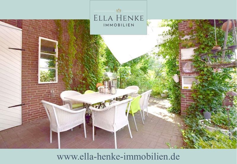 Großes, gepflegtes Architektenhaus mit schönem Garten...